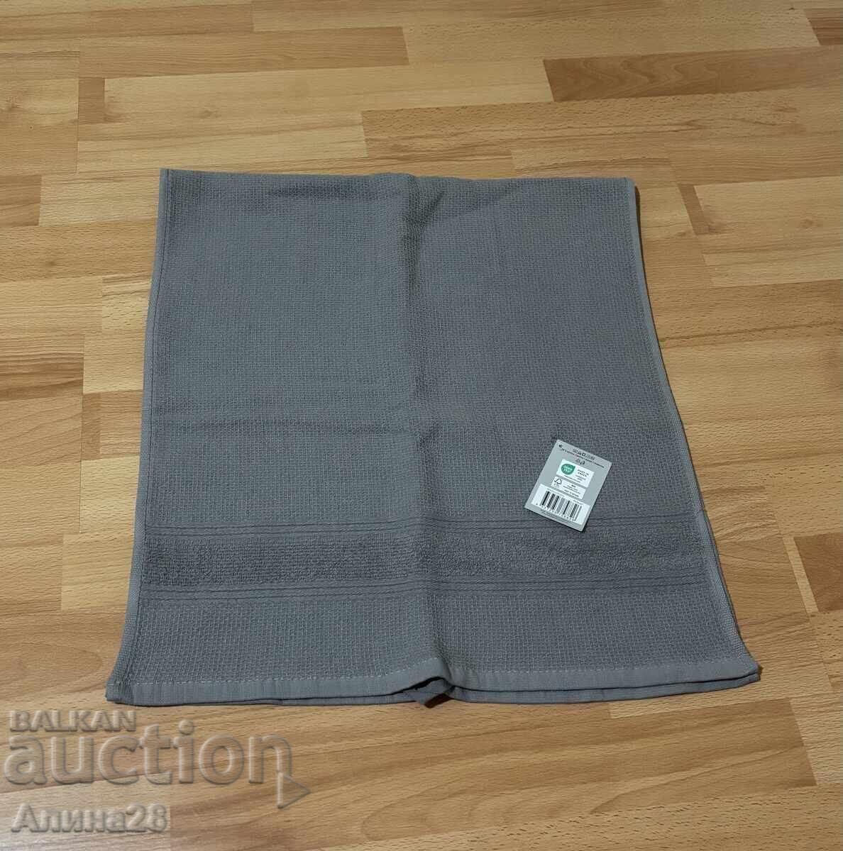 Кърпа за ръце ,лице,баня с цена € 2.00 | 3.91 лв.