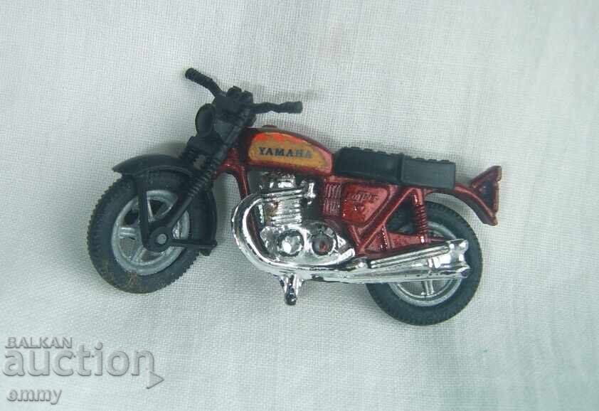 Motor Yamaha - model jucărie cu preț € 26.00 | 50.85 BGN Motor Yamaha - model jucărie cu preț € 26.00 | 50.85 BGN