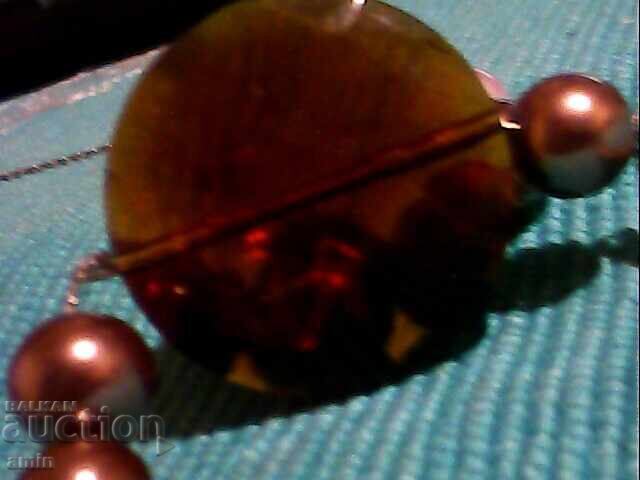 Licitație Frumos colier de perle chihlimbar