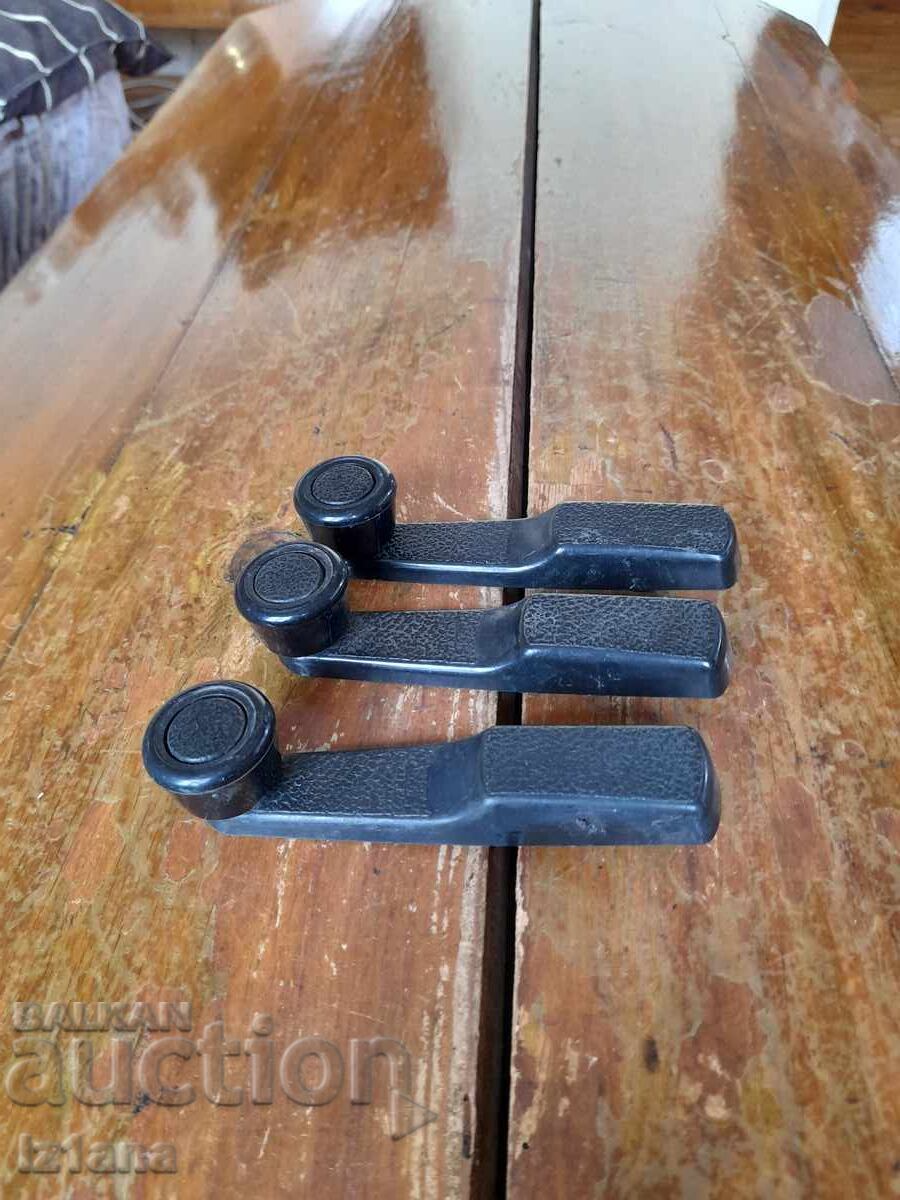 Βάσεις παραθύρων για πόρτες ΒΑΖ, Λάντα 2107