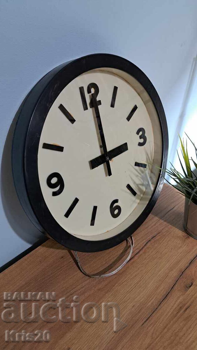 Часовник от Жп-гара, гаров часовник тпк. А. С. Попов, София