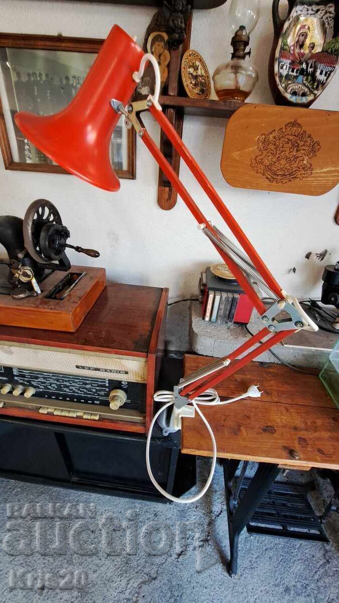 2 Επιτραπέζια vintage φωτιστικά από τη δεκαετία του '70
