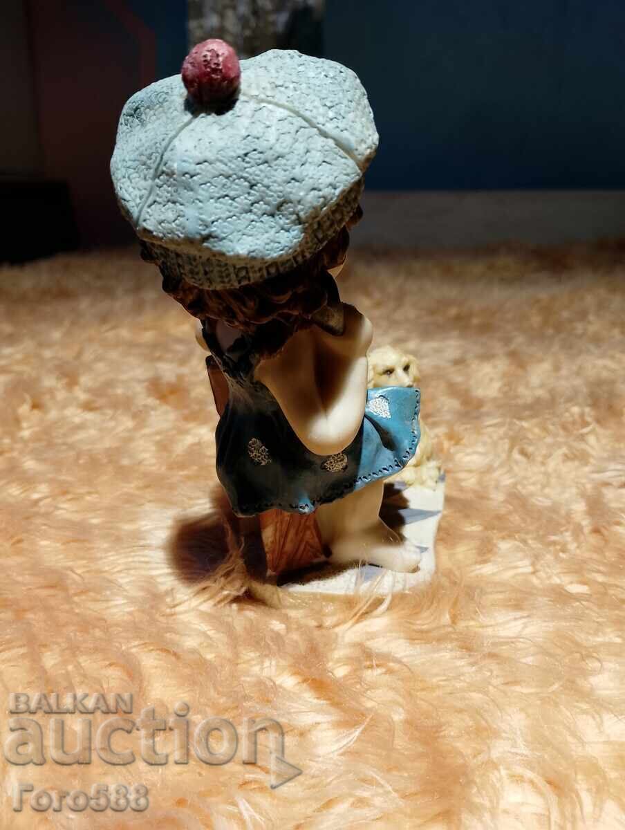 Delivery of Souvenir statuette