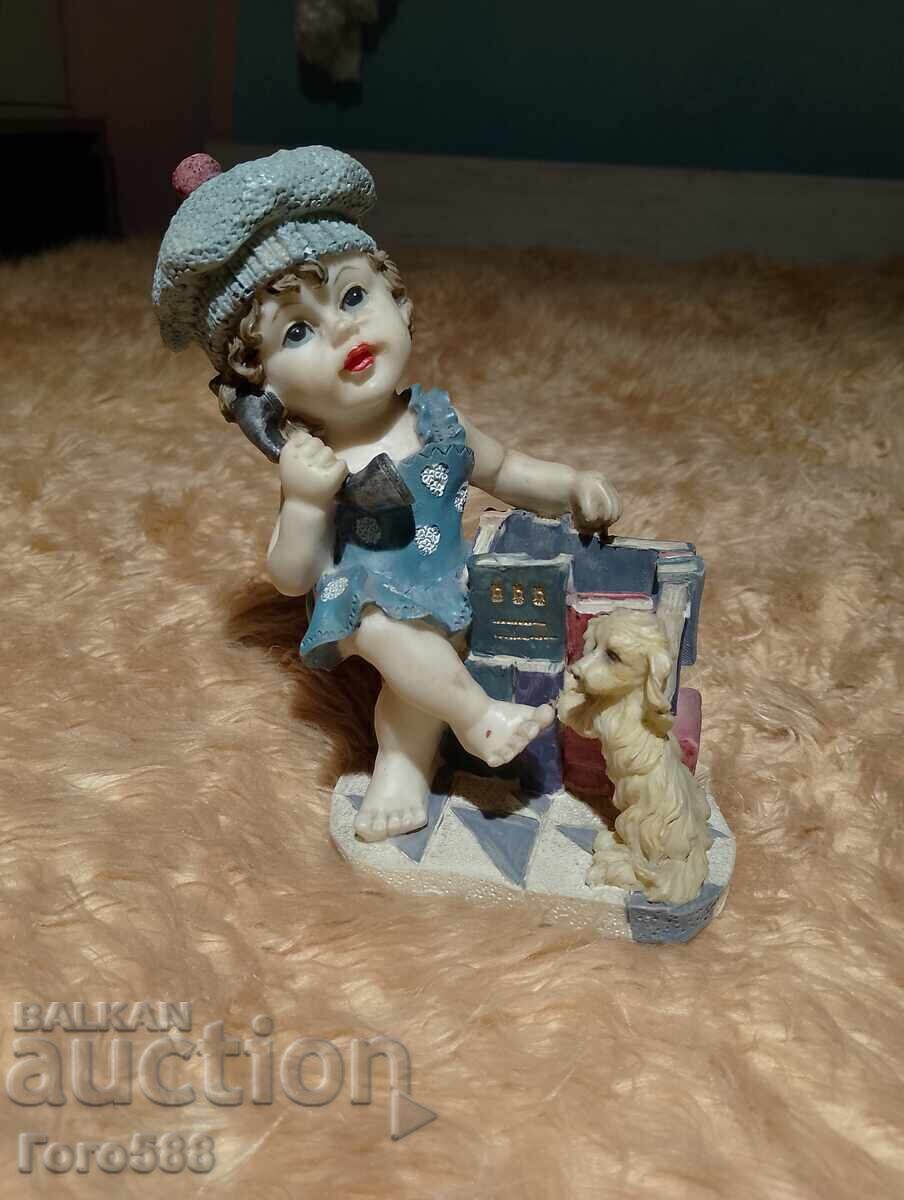 Сувенир статуетка