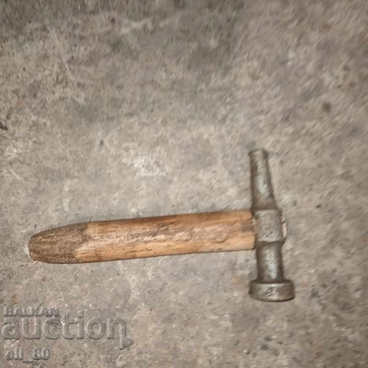 Ciocan din aluminiu cu preț € 2.00 | 3.91 BGN