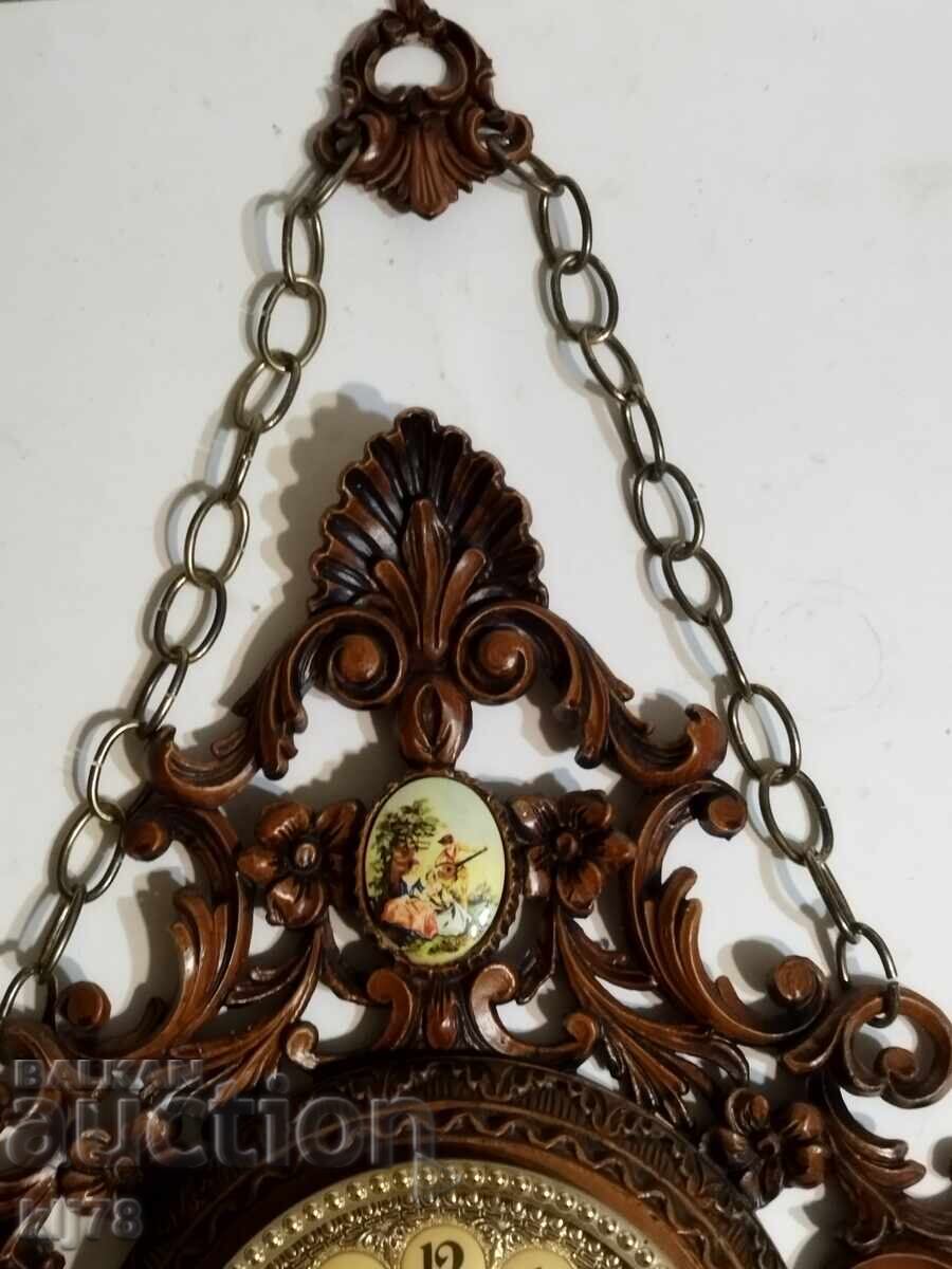 Стенен часовник с цена € 0.01 | 0.02 лв.