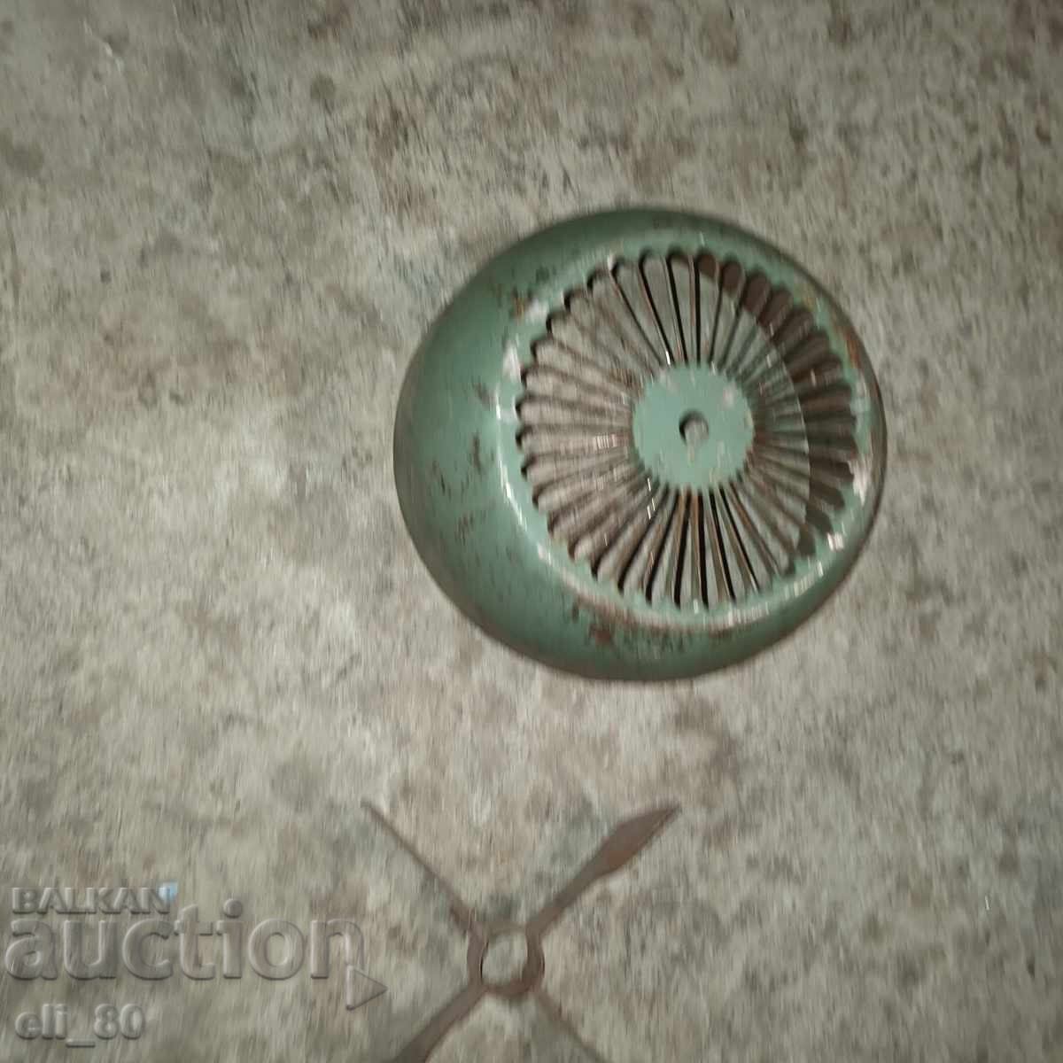 Аукцион капак и перка за ел мотор