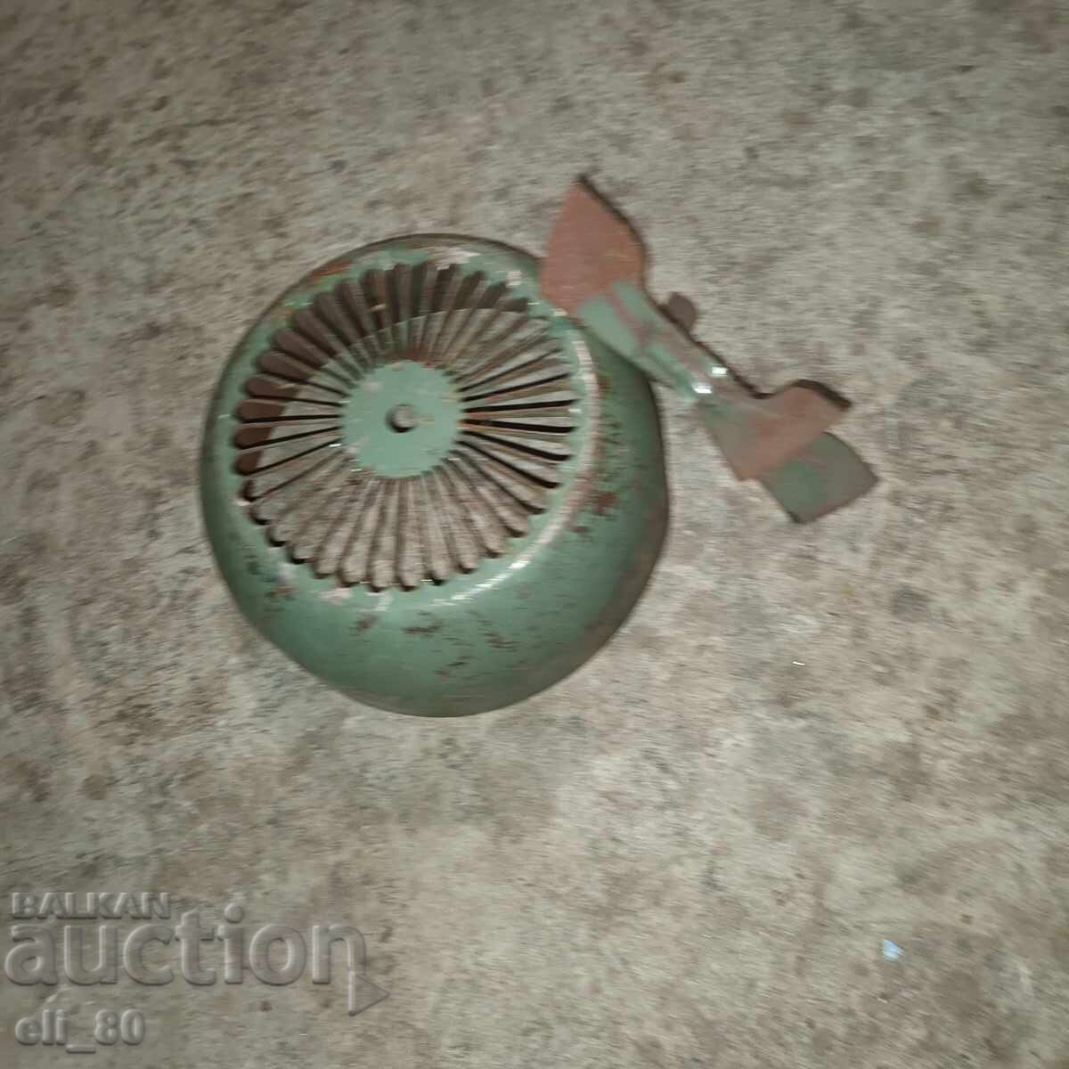 Доставка на капак и перка за ел мотор