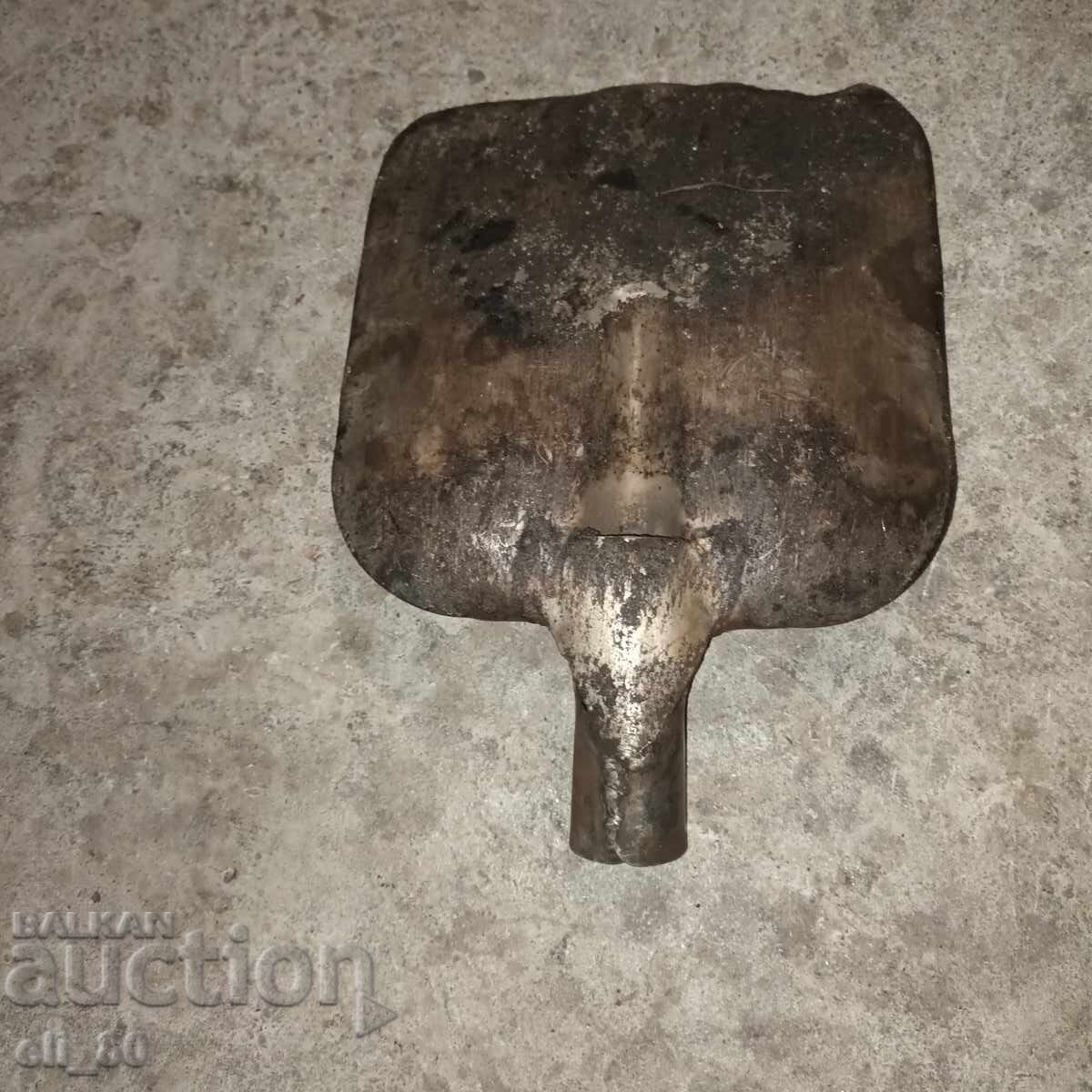 Auction  Shovel