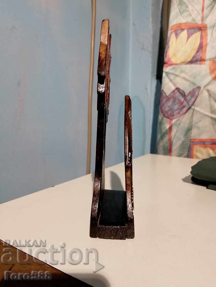 Auction  Souvenir napkin holder