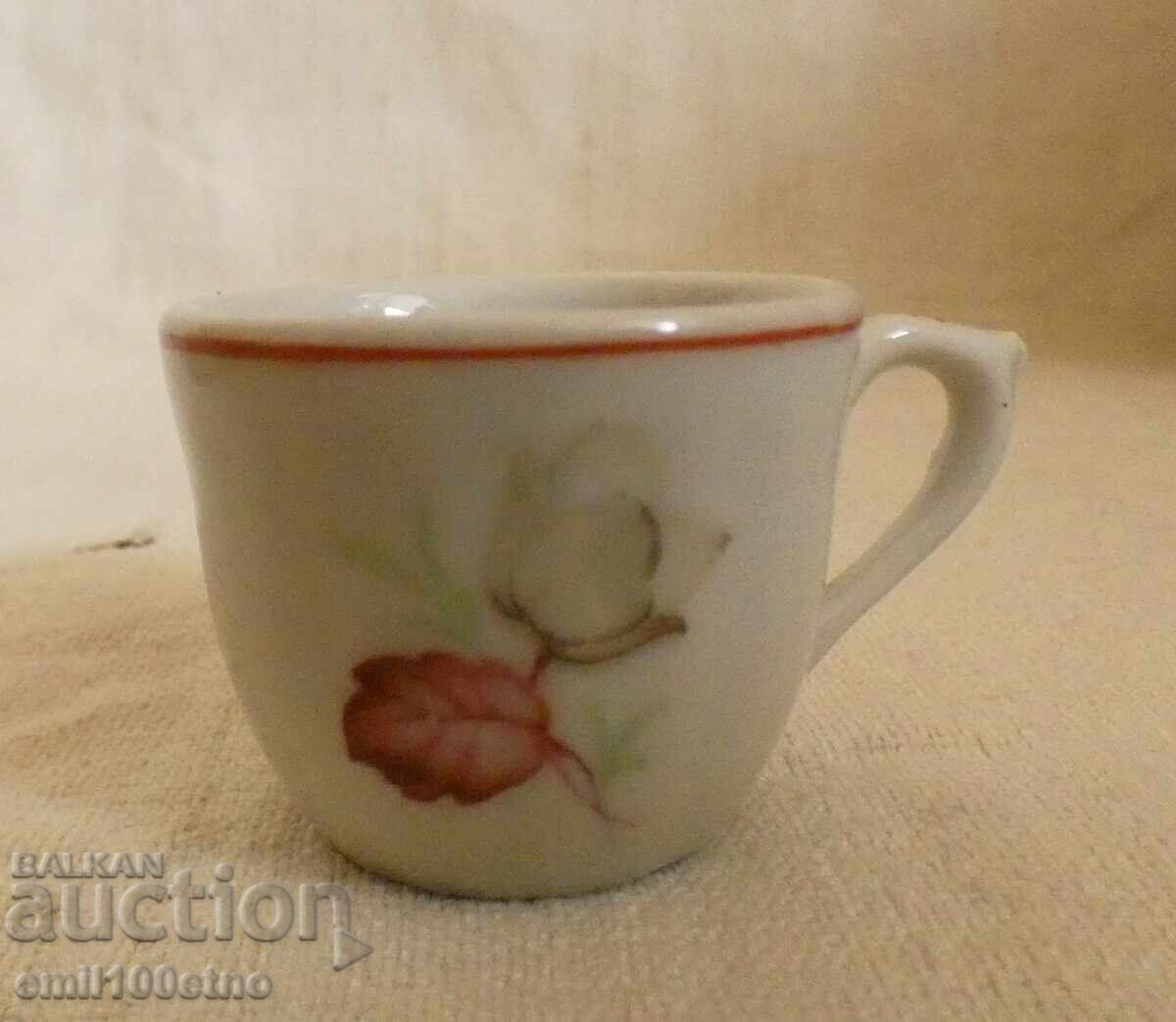 Малка чашка стар български порцелан без маркировка