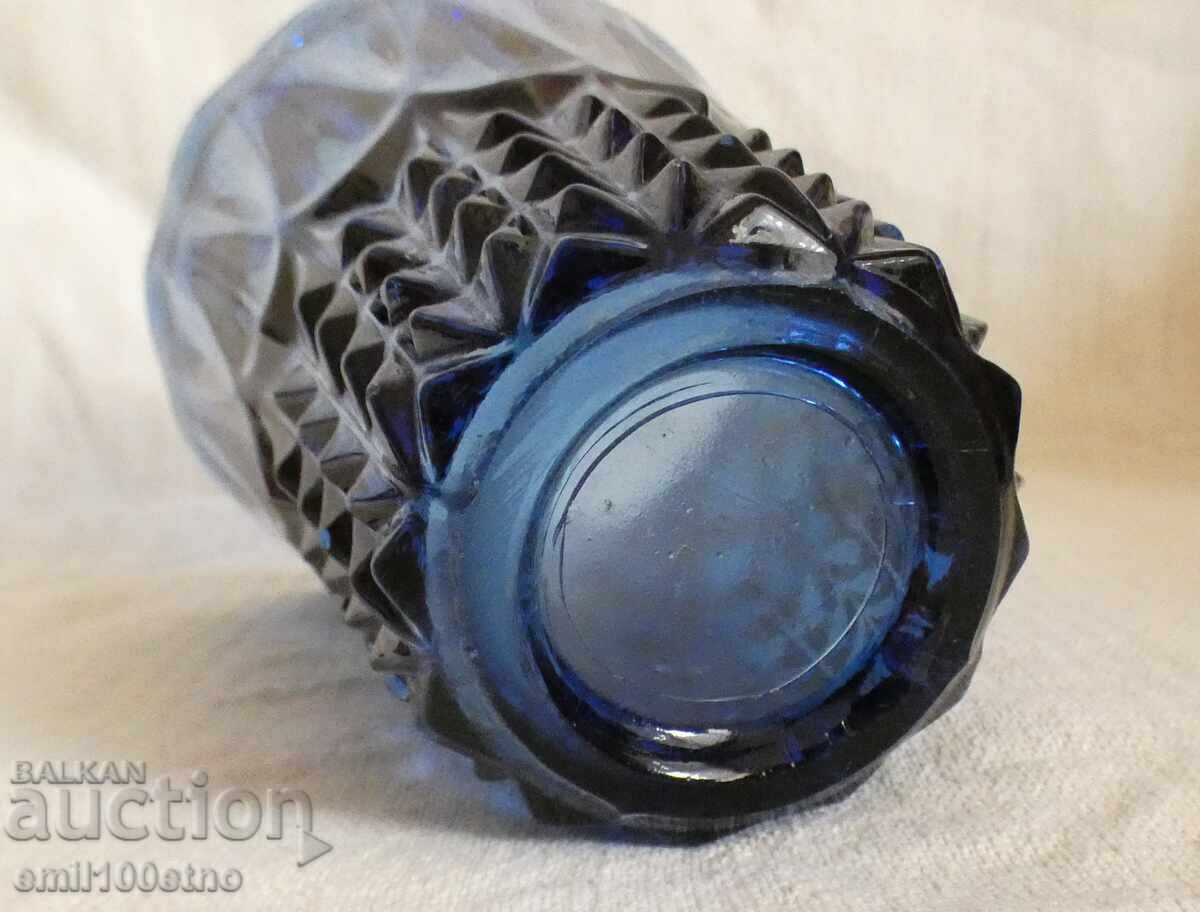 Livrarea Vază veche din sticlă groasă colorată