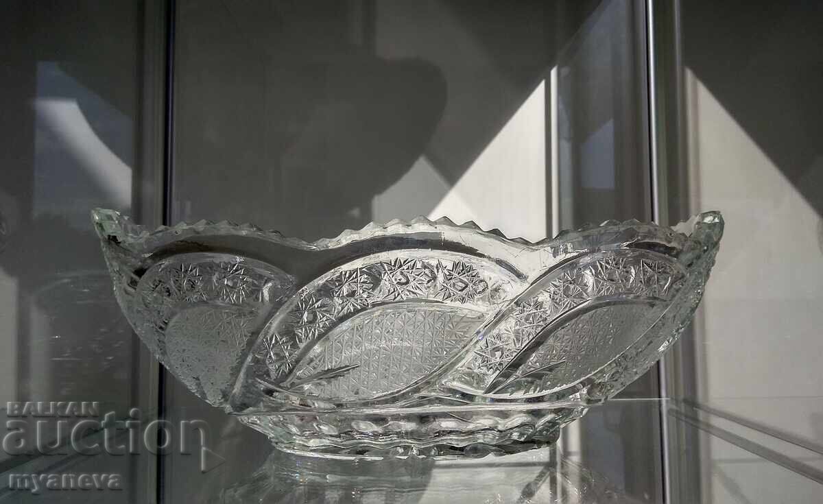 Fructeier cristalin, greu, masiv. cu preț € 20.00 | 39.12 BGN