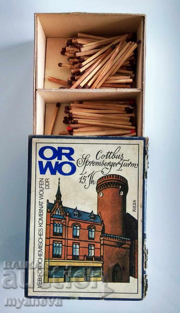 Auction  Cigarette lighters, old collector's items, large