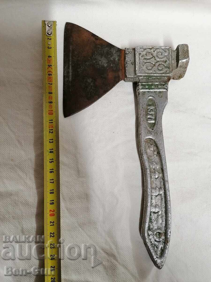 Topor și cuțit din socialism cu preț € 25.00 | 48.90 BGN