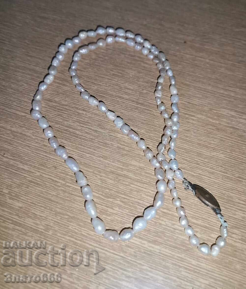 Auction  Old pearl necklace