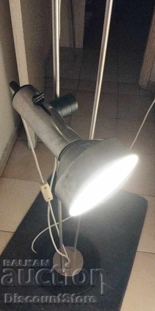 Licitație Proiector de podea metalic vintage din anii '60/'70