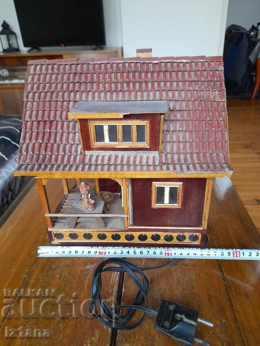 Livrarea Căsuță veche din lemn, decorațiune Livrarea Căsuță veche din lemn, decorațiune