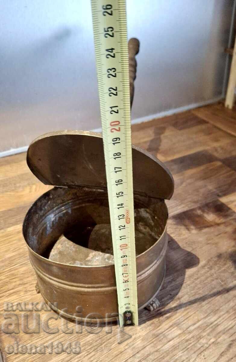 Licitație Grelieră antică din alamă