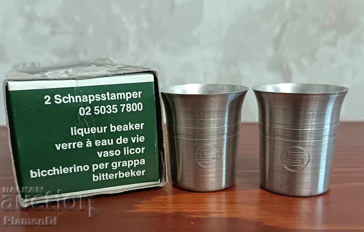 Παράδοση Σετ από δύο μεταλλικά κασσιτένια φλιτζάνια WMF