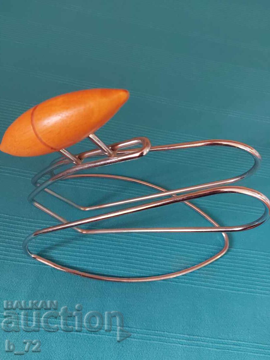 Suport sticle cu preț € 8.00 | 15.65 BGN