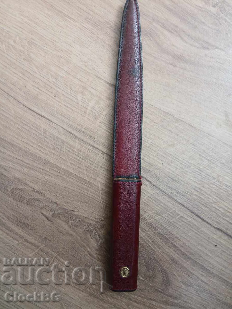 Това е немски нож от Solingen с цена € 9.99 | 19.54 лв.