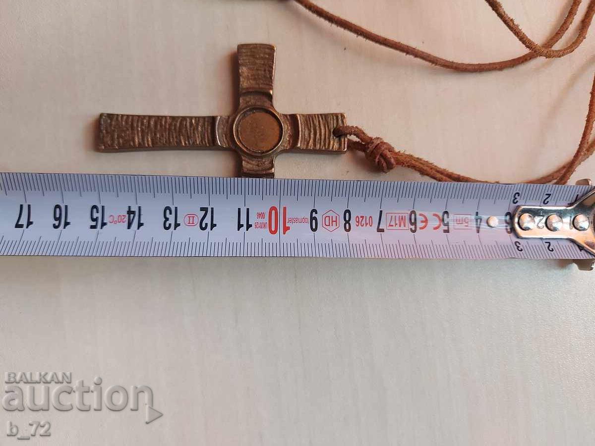 Стар бронзов кръст - 5