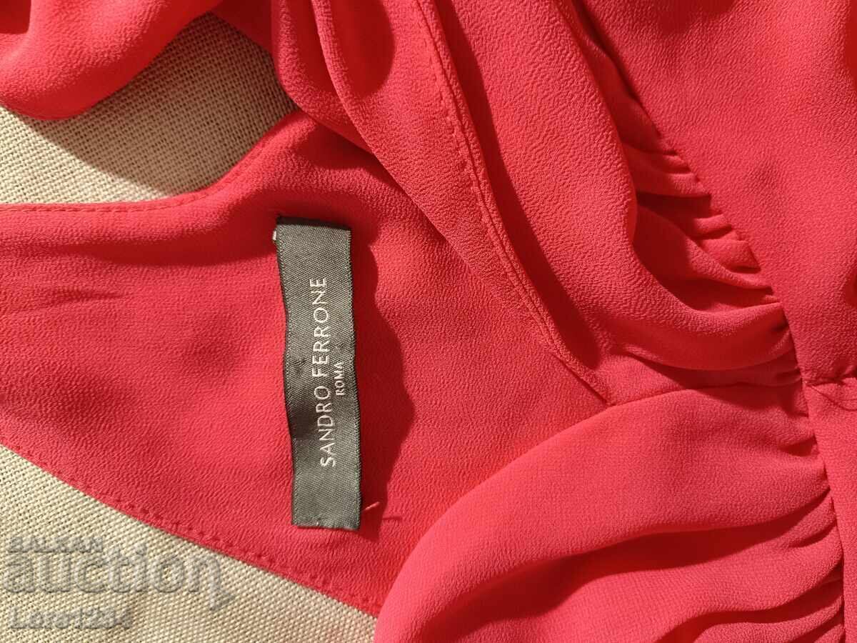 Livrarea Rochie elegantă Livrarea Rochie elegantă