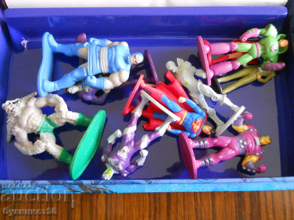 Auction  Superman Comics, Poster & Figures