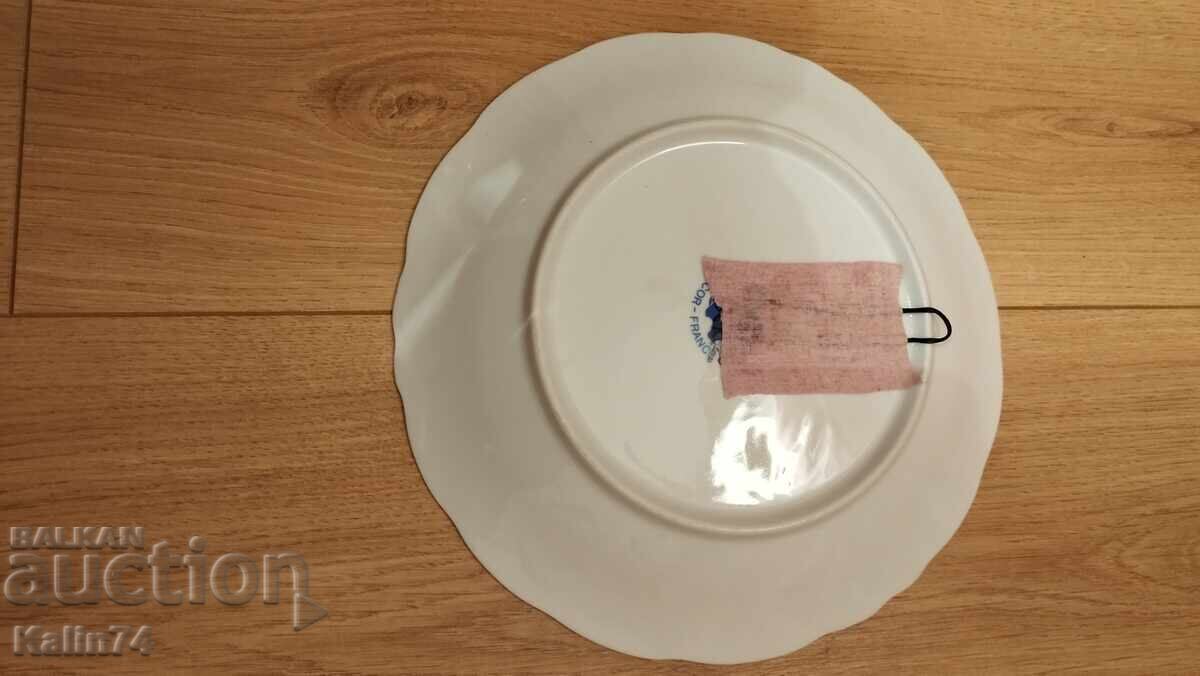 Аукцион Красива порцеланова чиния от Елзас Франция.