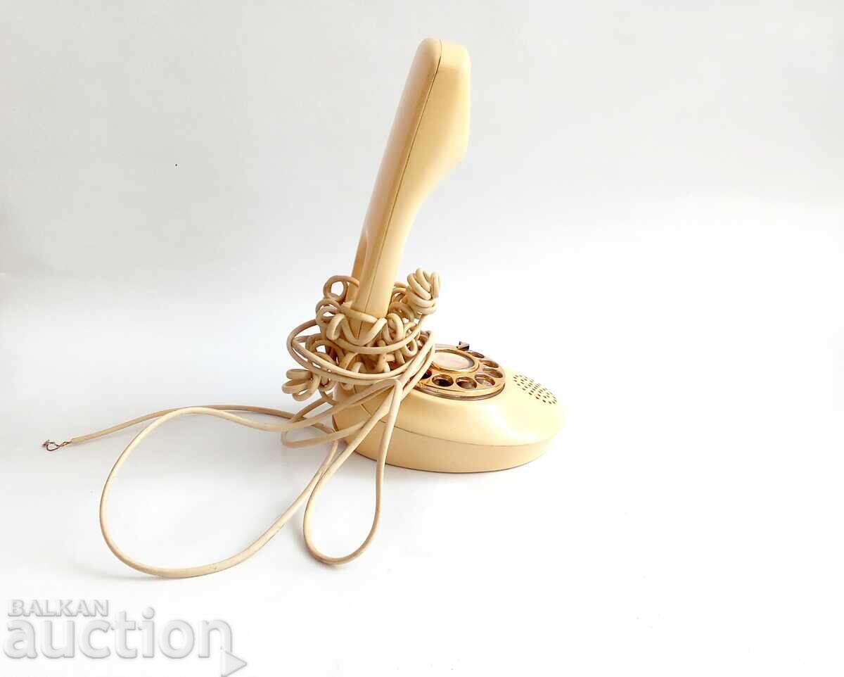 Аукцион Телефон, известният модел JK, с ротационен циферблат.