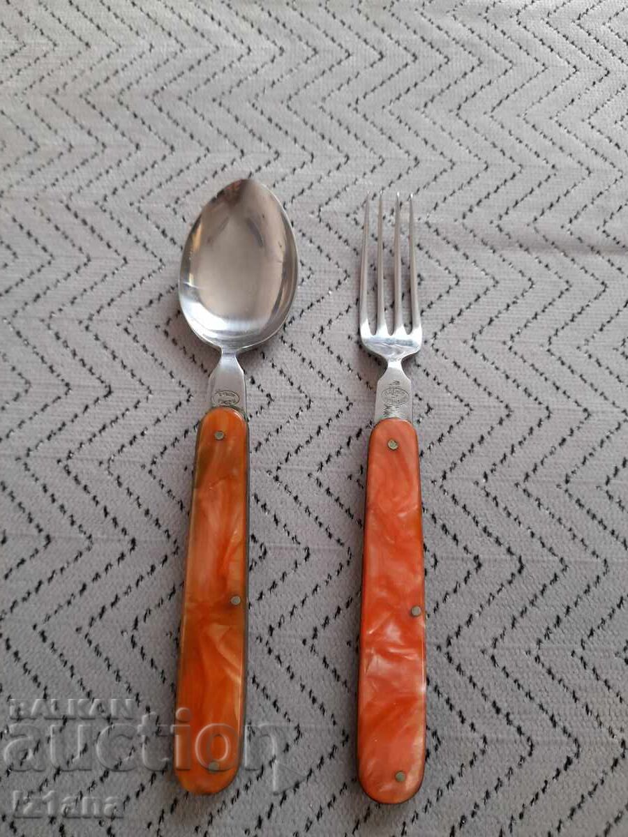 Аукцион Стари сгъваеми вилица и лъжица П.Денев Аукцион Стари сгъваеми вилица и лъжица П.Денев