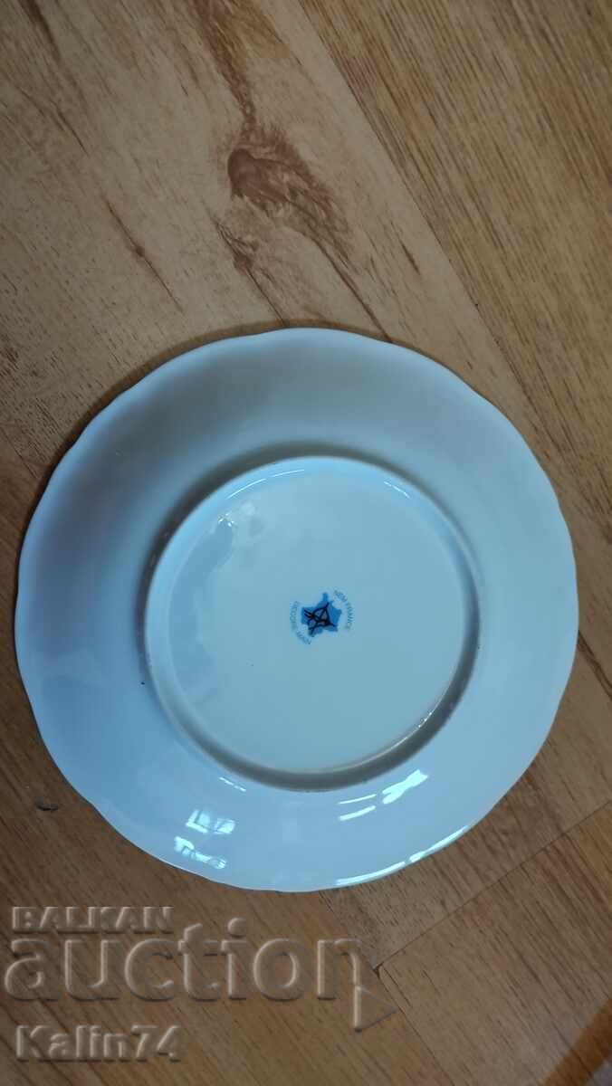 Licitație O farfurie frumoasa de portelan din Franta. Licitație O farfurie frumoasa de portelan din Franta.