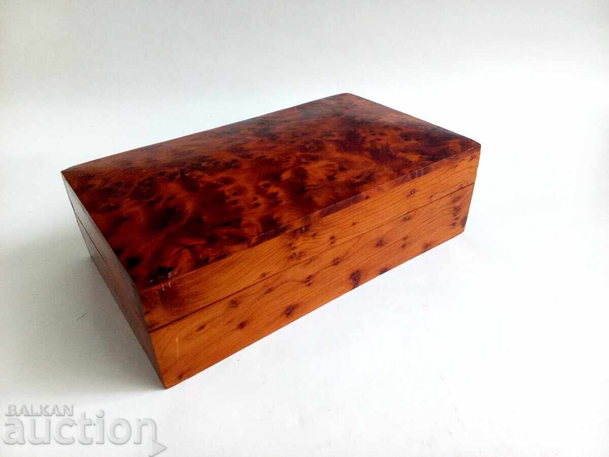 Δημοπρασία Μεγάλο χειροποίητο ξύλινο κουτί για πίπες ή πούρα