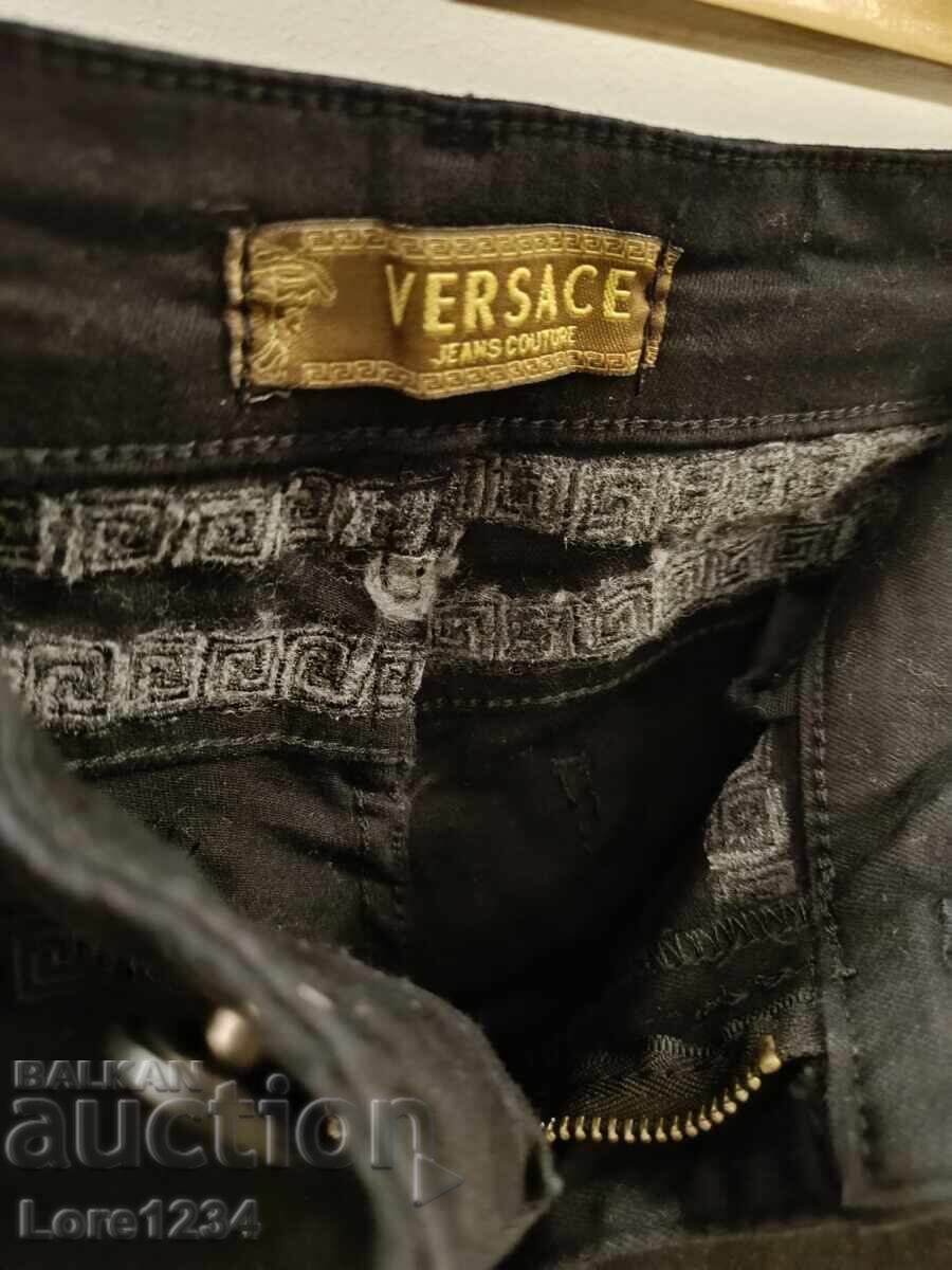 Licitație Blugi Versace