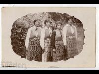 Народни носии