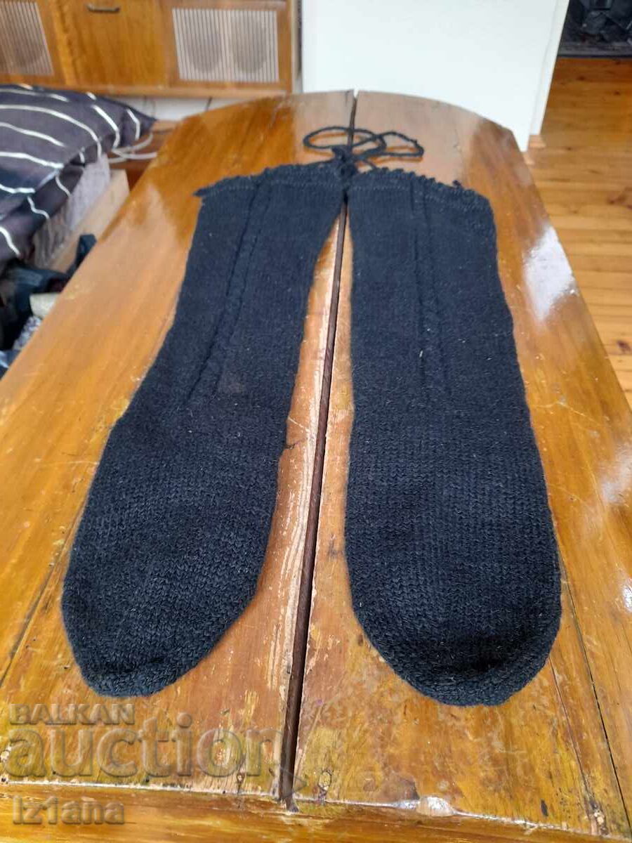 Șosete vechi de lână cu preț € 22.00 | 43.03 BGN Șosete vechi de lână cu preț € 22.00 | 43.03 BGN