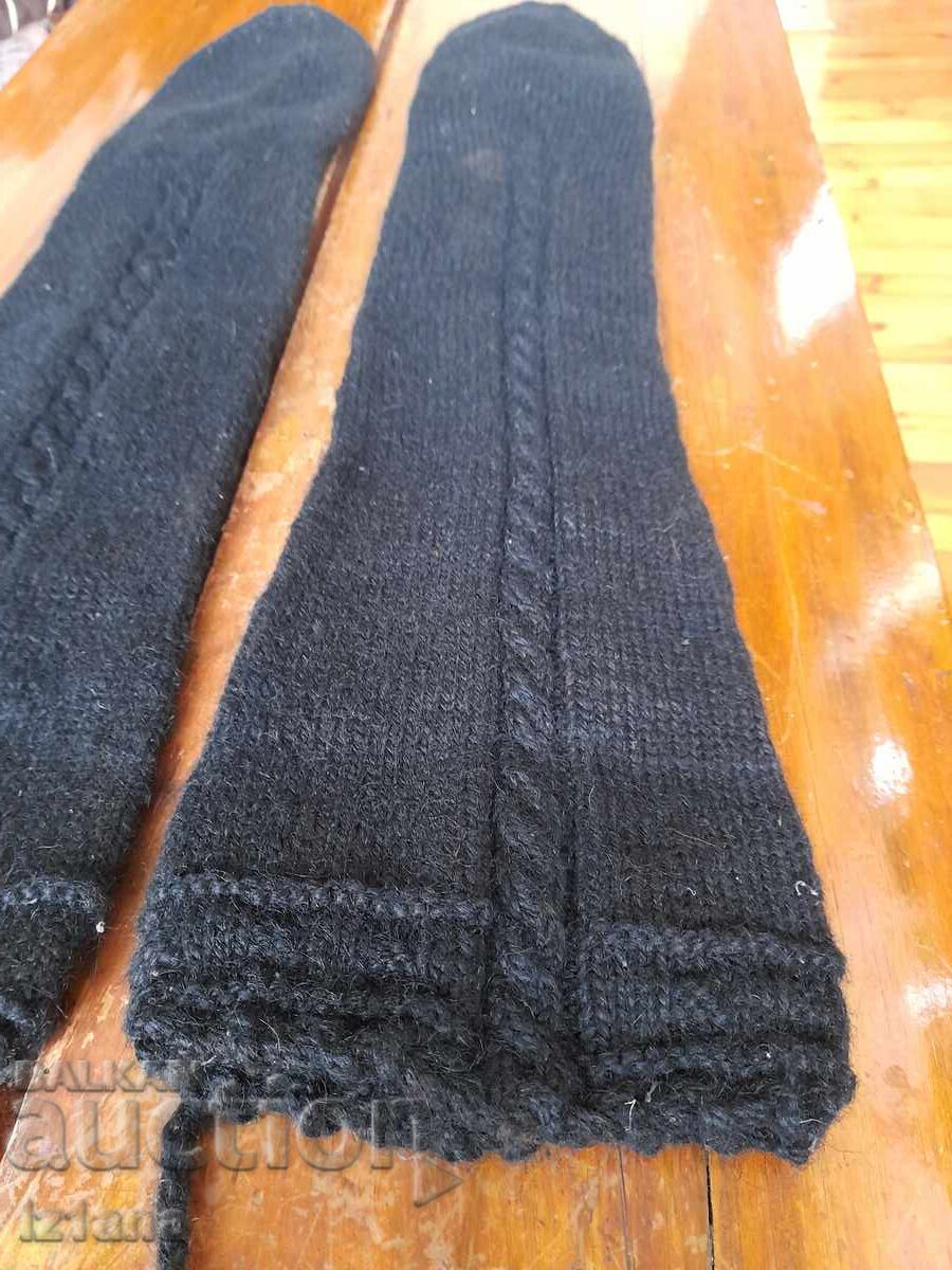 Livrarea Șosete vechi de lână Livrarea Șosete vechi de lână