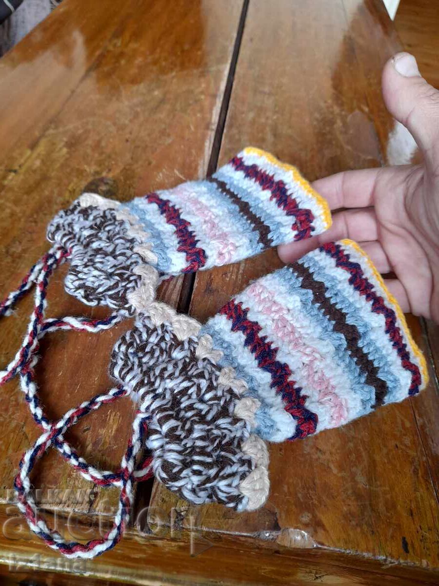 Licitație Mânere vechi pentru căldură