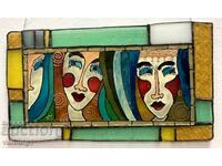 Картина върху стъкло с витражна рамка.