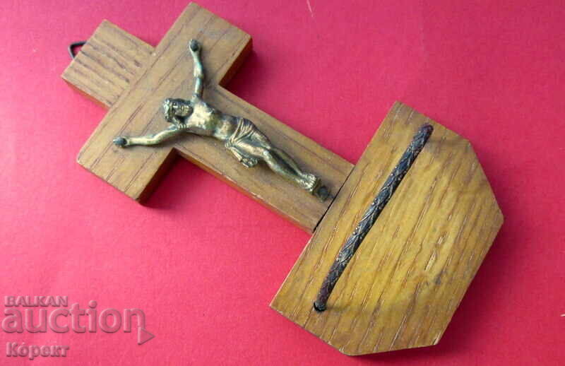 Licitație Cruce catolică veche, crucifix de perete