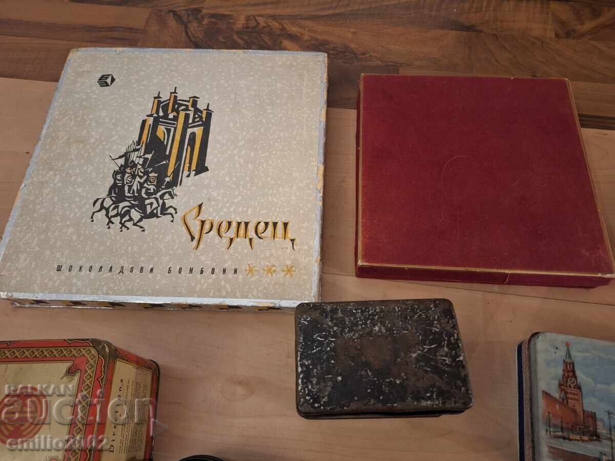 Diverse cutii retro soc cu preț € 3.50 | 6.85 BGN