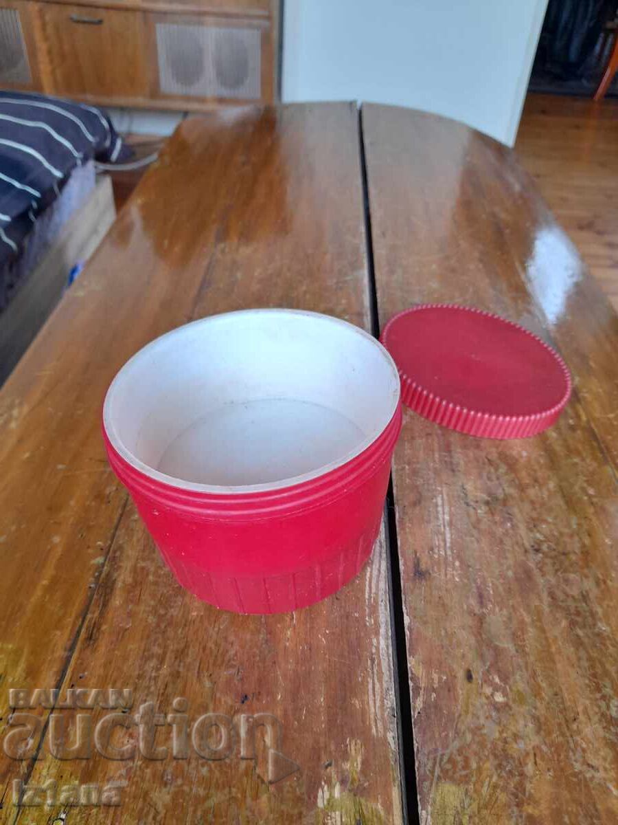 Доставка на Стара кутия за храна Доставка на Стара кутия за храна