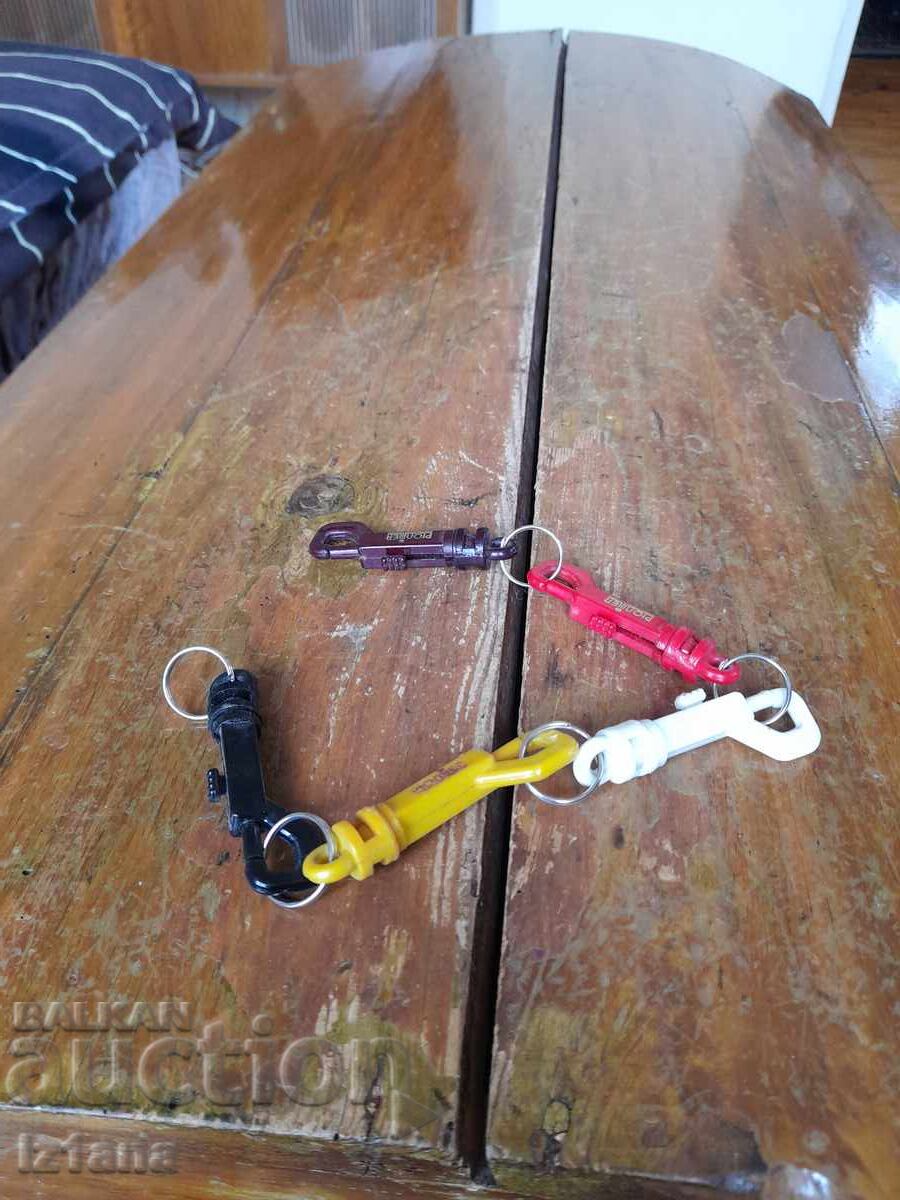 Breloc vechi, brelocuri Pionier Breloc vechi, brelocuri Pionier