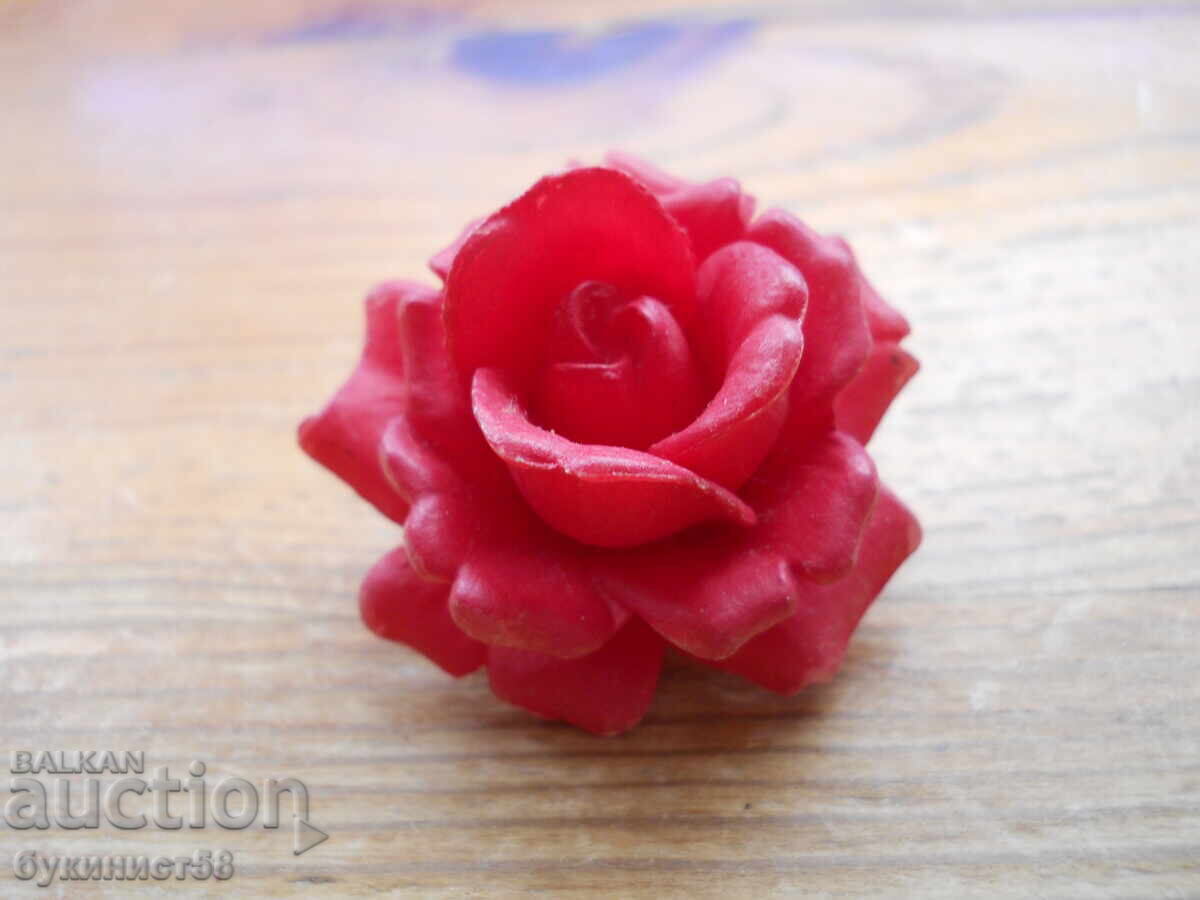 Παλιά καρφίτσα