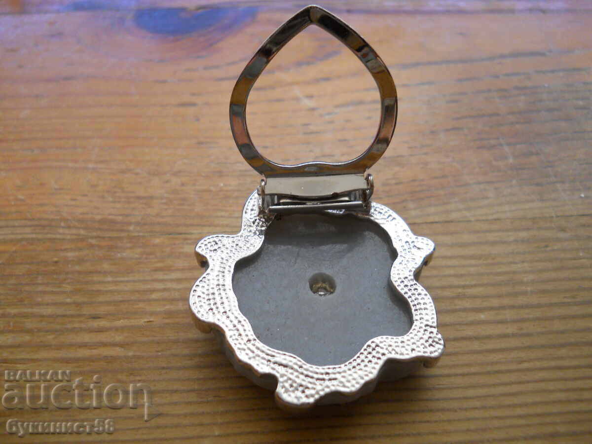 Licitație Broșă veche