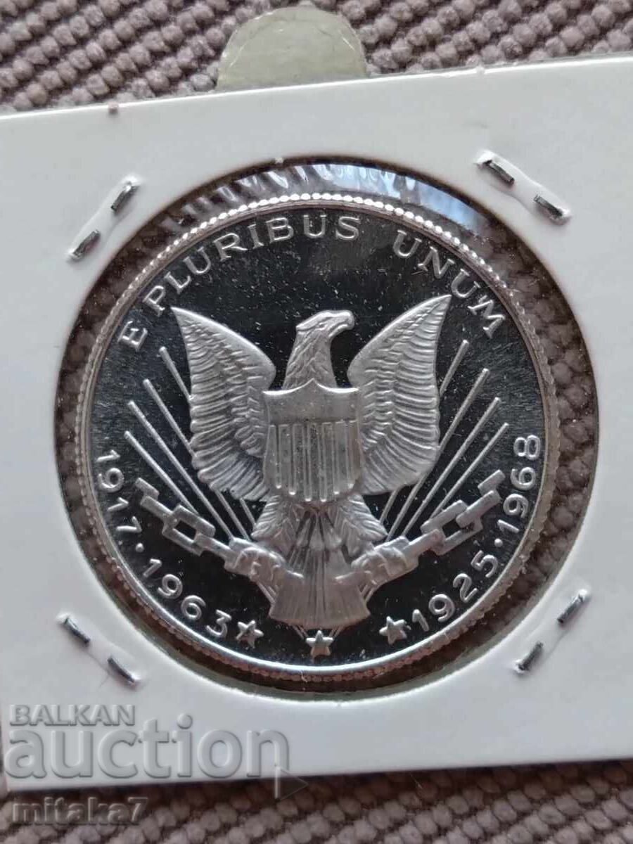 Medalie - John și Robert Kennedy cu preț € 12.00 | 23.47 BGN