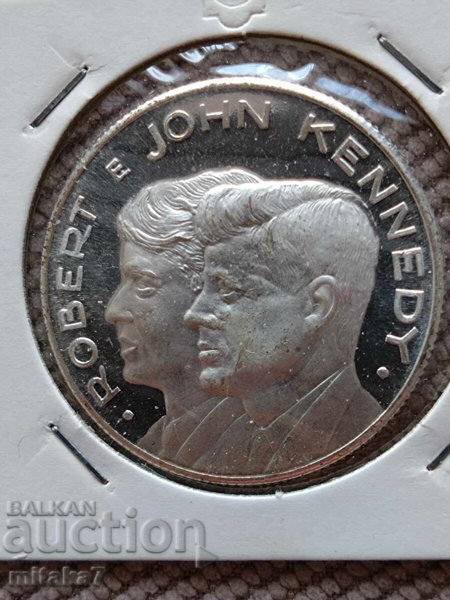 Medalie - John și Robert Kennedy