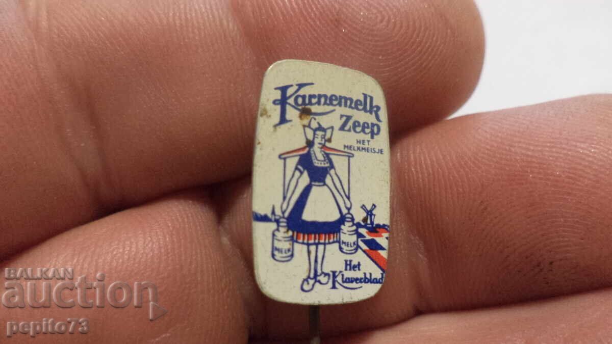 Reclamă insignă, Kacnemelk Zeep, săpunuri