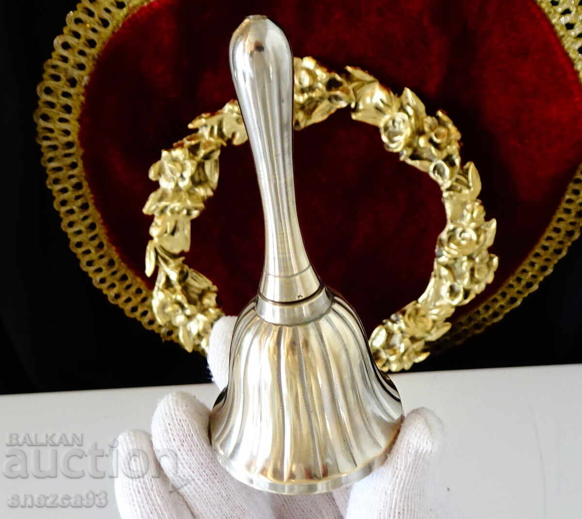 Livrarea Clopoțel din bronz argintat, clopoțel, relief